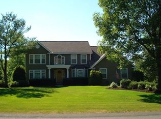 5 Owasco Ct, Niskayuna, NY 12309