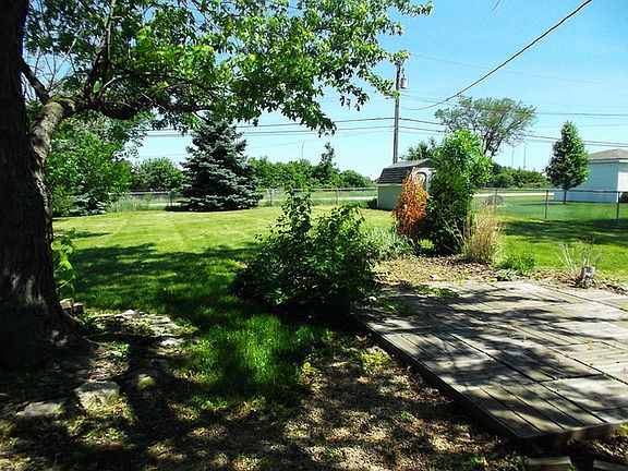 5th image of 420 Woodlyn Dr