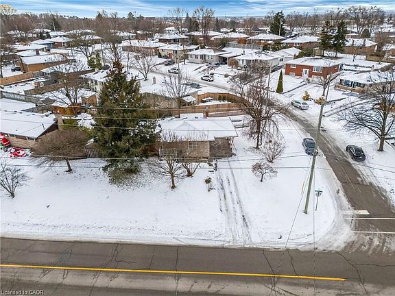 5th image of 168 Winston Blvd
