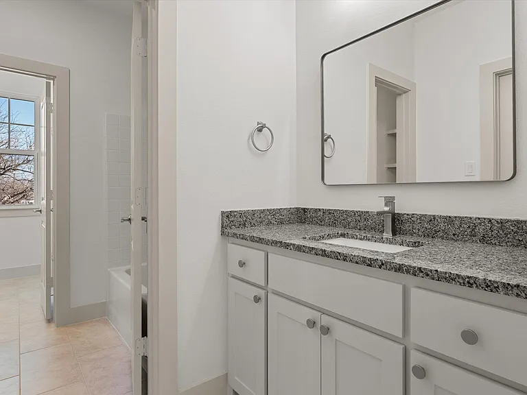 506 E Kimball St #1 — Photo 20