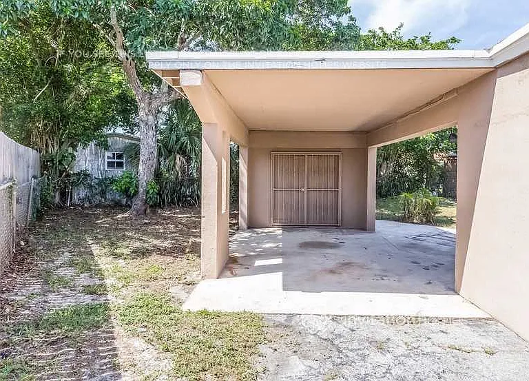 3531 SW 15th Ct — Photo 5