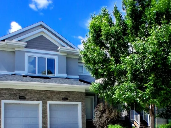 3940 Claxton Loop SW #A, Edmonton, AB T6W 1Y7