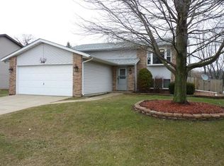 14348 Dragus Dr, Cedar Lake, IN 46303