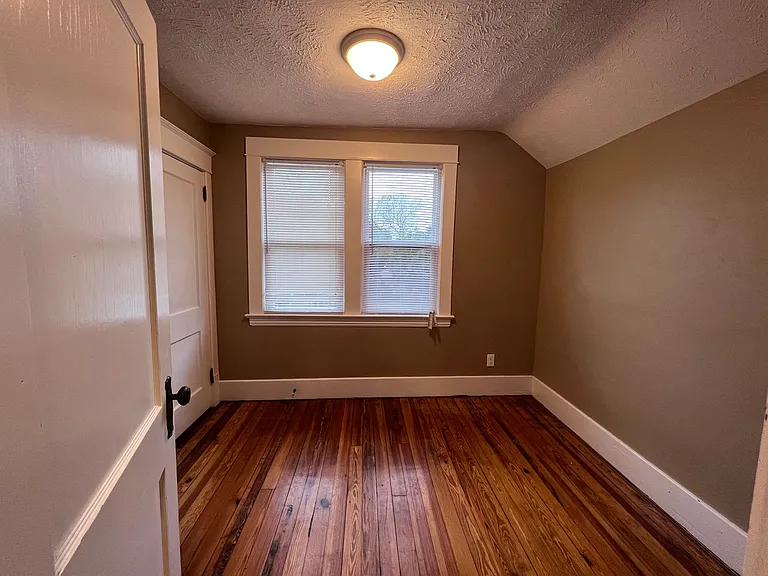 1040 Powers Ave NW — Photo 26