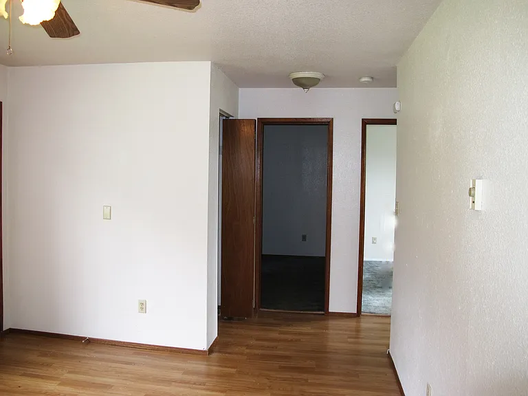 1001 NW Crosby Ave #1 & 2 — Photo 18