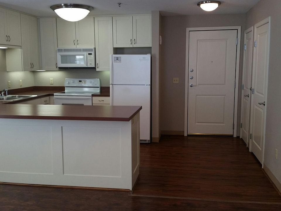 Living Room/Kitchen