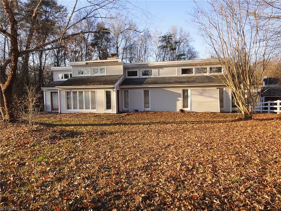 1st image of 441 Belmont Ct