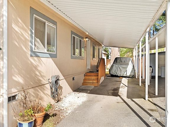4th image of 18425 NE 95th Street #4