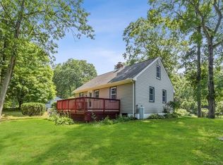 24 Forest Ave, Groton, CT 06355