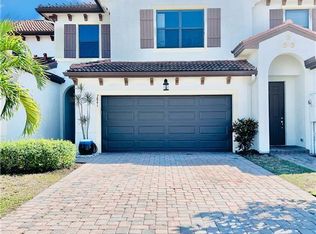 7841 Bristol Cir, Naples, FL 34120