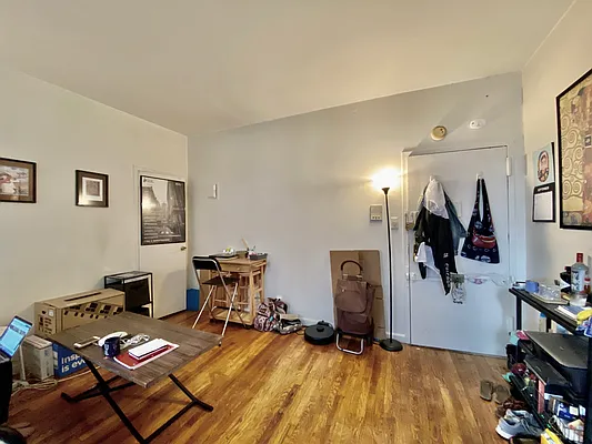 Rented by Bond New York | media 12