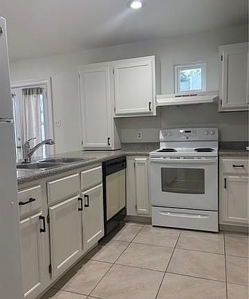4th image of 100 Wade St #14