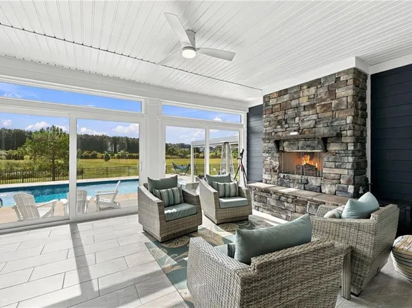 3053 Kingsfield Dr, Virginia Beach, VA 23456
