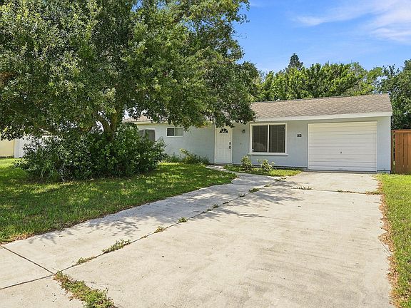 2nd image of 484 SW EASTPORT Circle