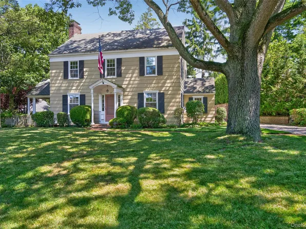 24 Crescent Road, Port Washington, NY 11050