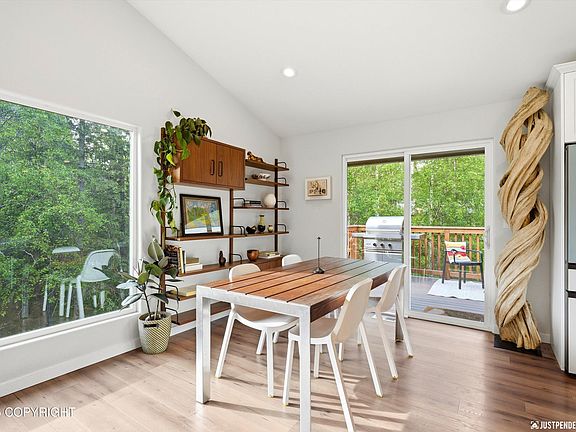 4th image of 6421 Rockridge Dr