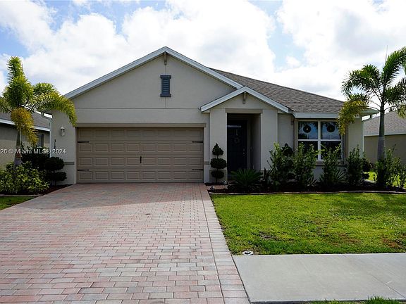3rd image of 3183 Cozumel Ct