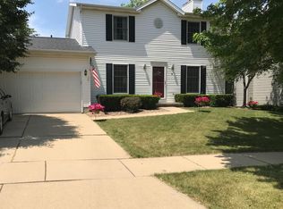 5 Holder Way, Bloomington, IL 61704