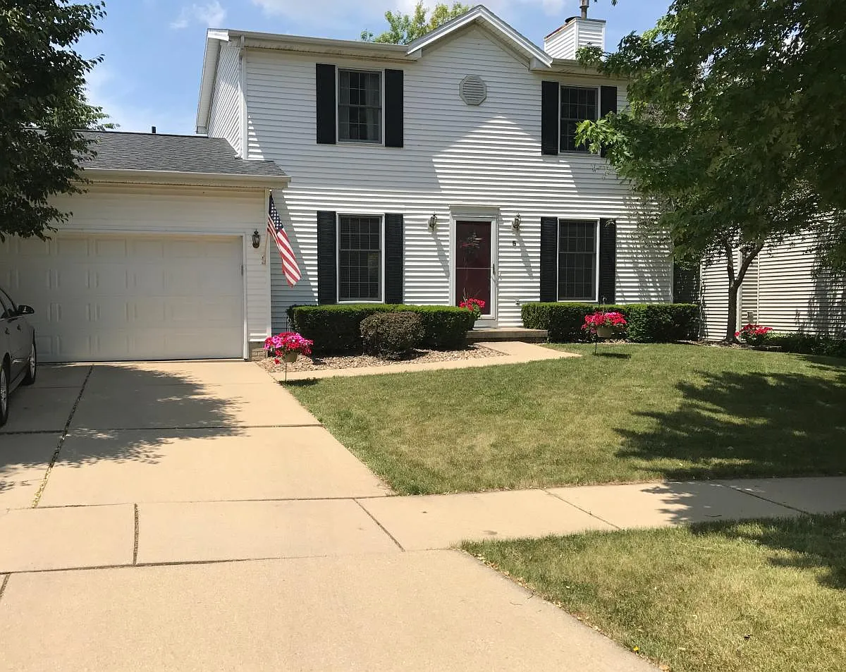 5 Holder Way photo 1