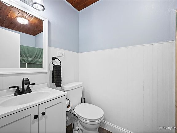 3rd image of 7207 Hiawatha Dr