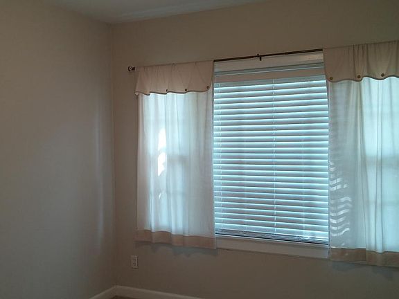5th image of 4171 Hickory Dr