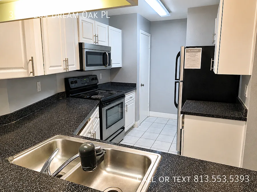 Discount on Application fees - Apply today for a 2 bed, 2 bath condo! — Photo 4
