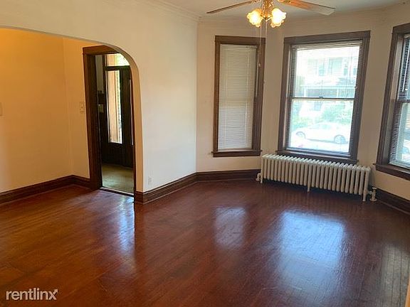 5th image of 2223 W Eastwood Ave #1