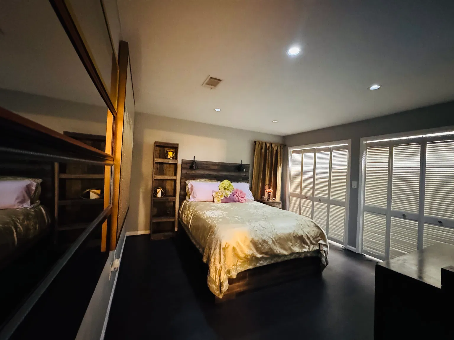 2 bed, 2.5 bath, 1504 sqft, $1,200 — Photo 2