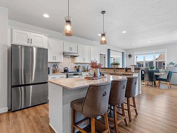 5th image of 2950 E Turquoise Ln