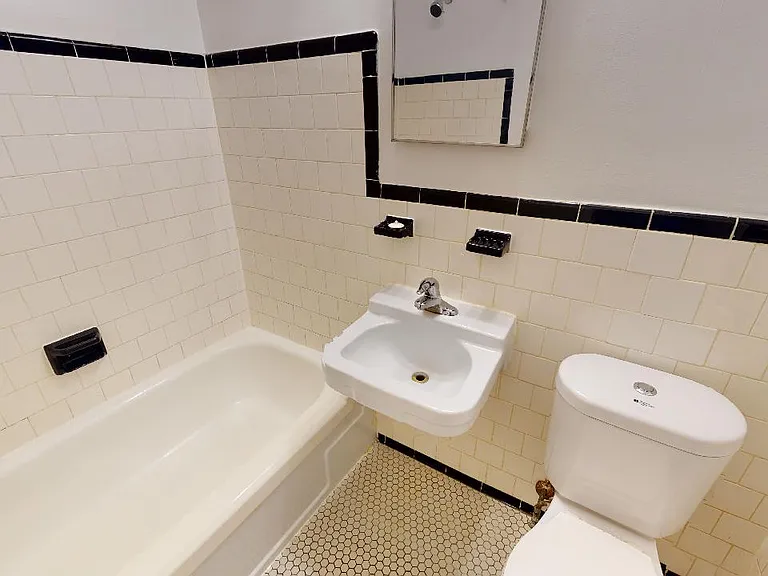 1196 Shillington Ave — Photo 40