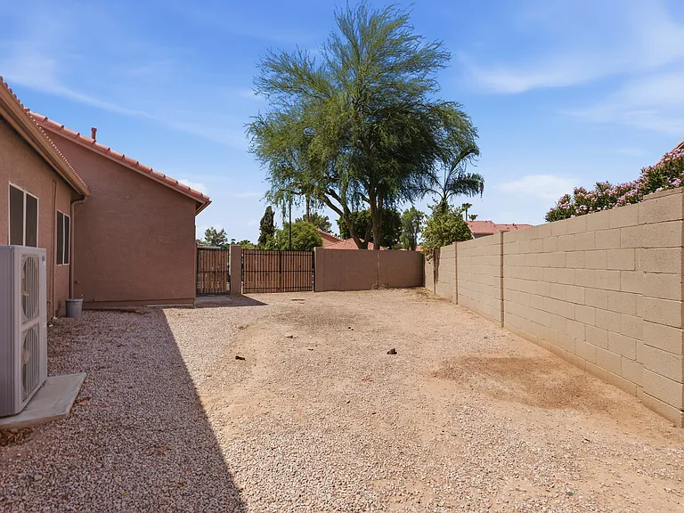 1274 E Lake Dr — Photo 46