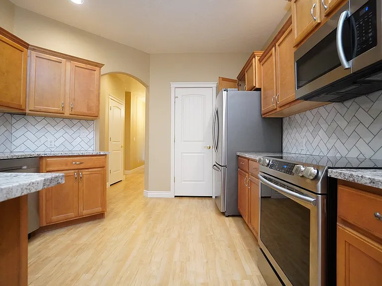 1917 W Marten Creek Dr — Photo 16
