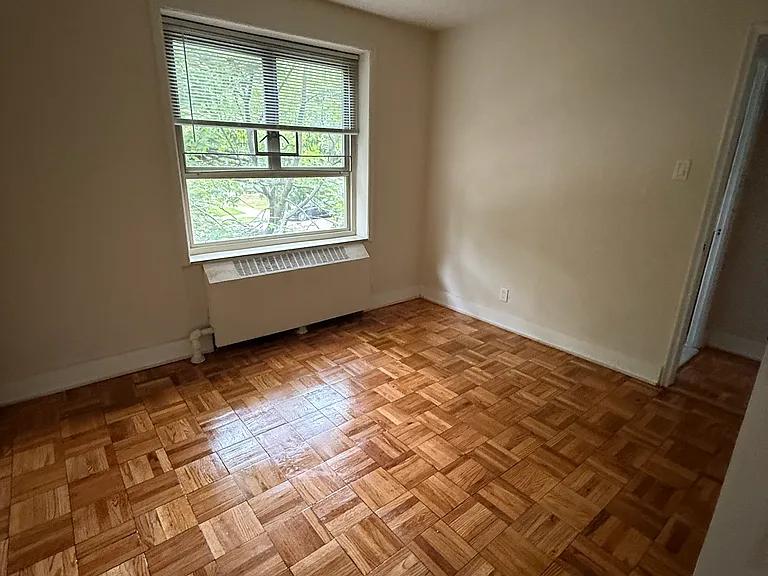 67-50 192nd St #B — Photo 3