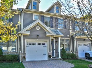 1803 Whitney Ln, Allendale, NJ 07401
