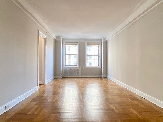 1st image of 698 W End Ave #5AA