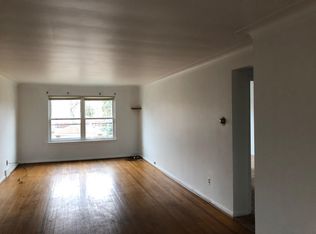 21535 Kingsville St, Harper Woods, MI 48225