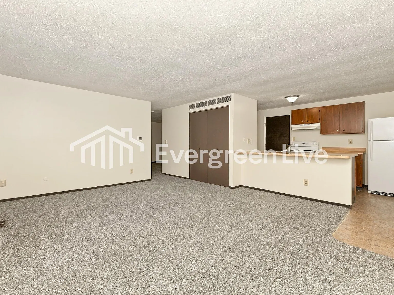 1 bed, 1.0 bath, 933 sqft, $995 — Photo 3