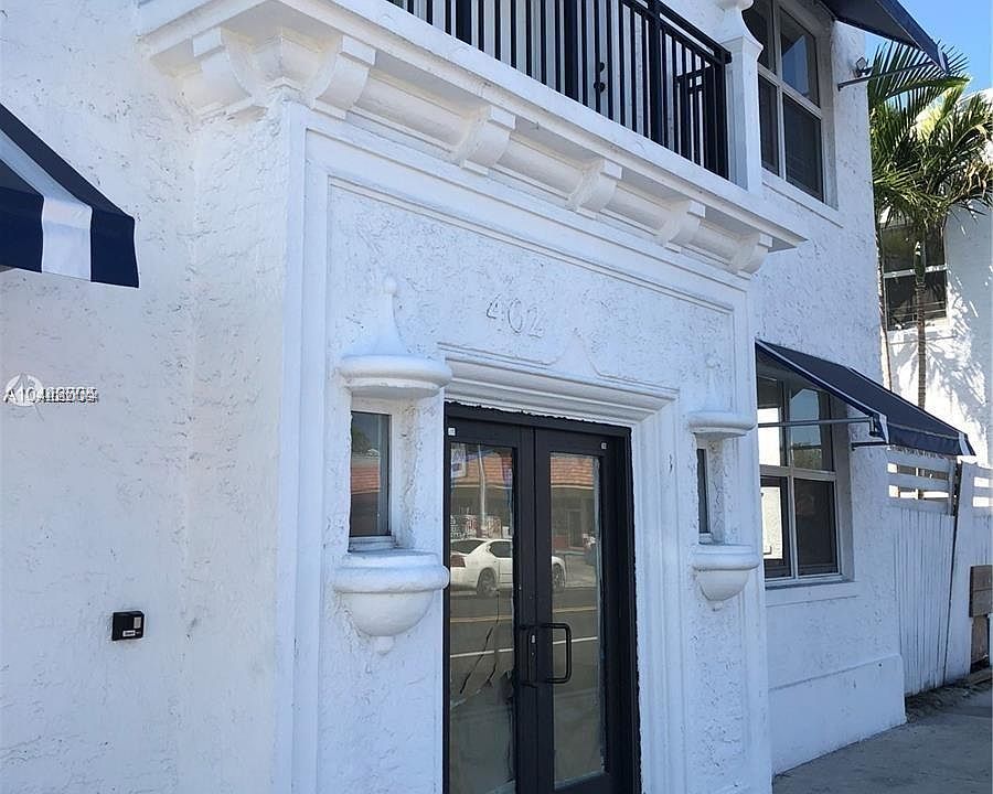 1st image of 402 NW 12th Ave APT 105