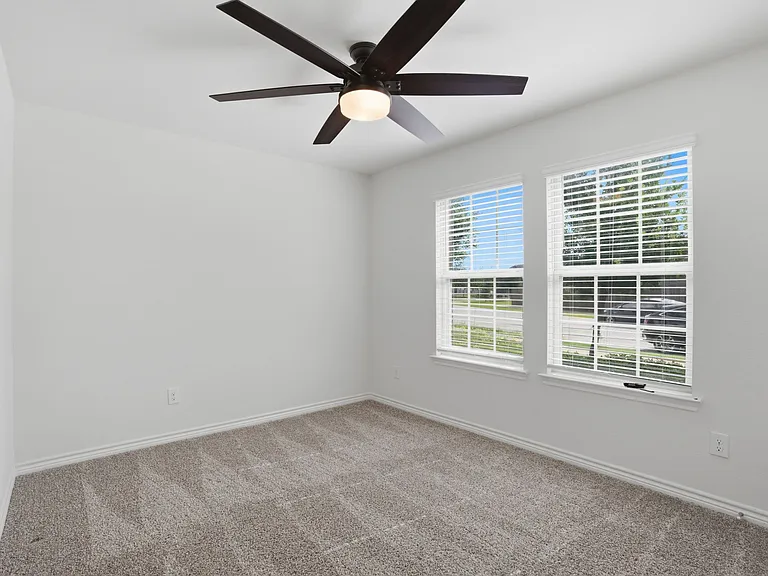 1106 Cowboy Ln — Photo 9