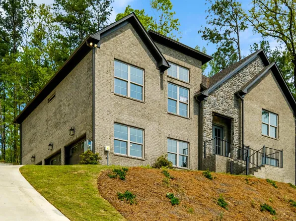 2121 Grey Oaks Ter, Pelham, AL 35124
