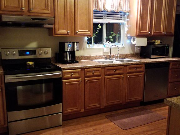 4th image of 1810 Vernon Dr