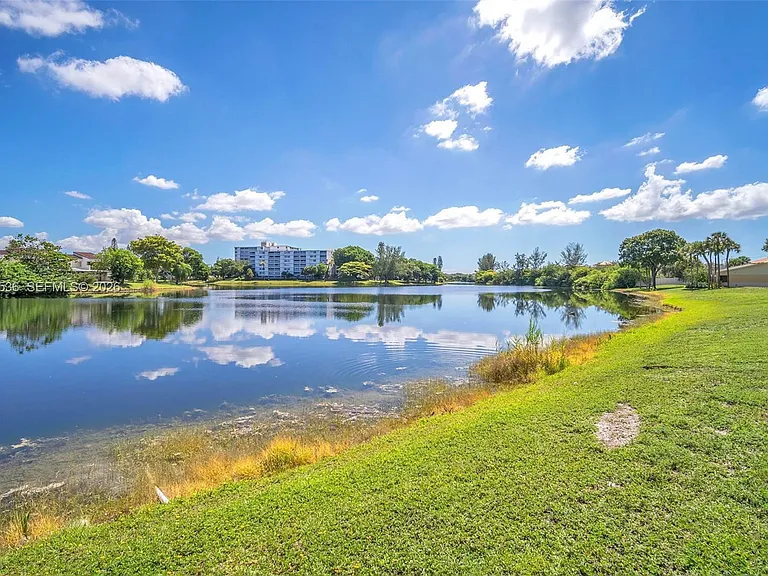 6575 W Oakland Park Blvd #218 — Photo 28