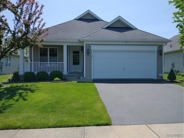29 Creek Walk, Buffalo, NY 14227