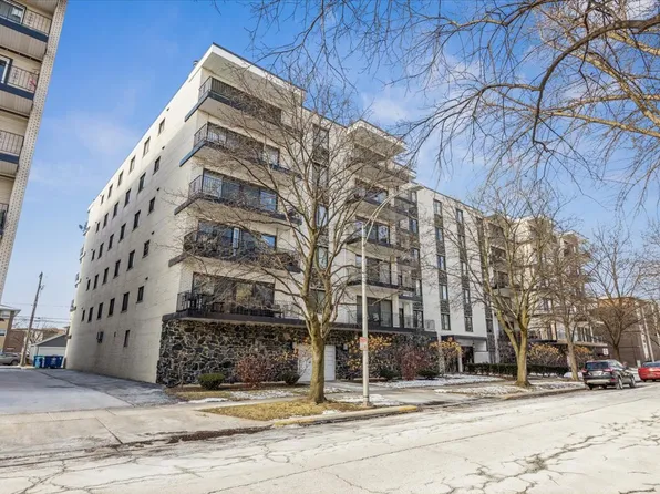 211 Elgin Ave APT 2E, Forest Park, IL 60130