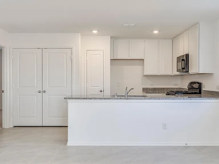 3605 Flicker Ln — Photo 6