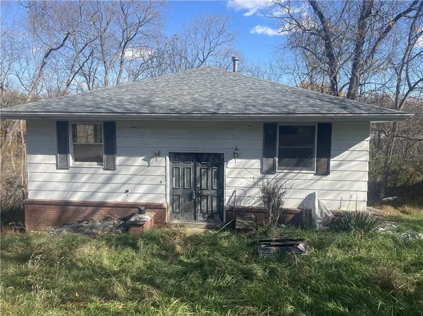1014 Blair St, Jeannette, PA 15644