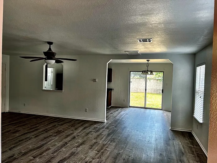 3 bed, 2.0 bath, 1856 sqft, $1,975 — Photo 3