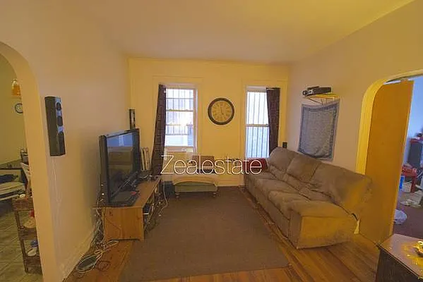 Rented by Alta Real Estate | media 29