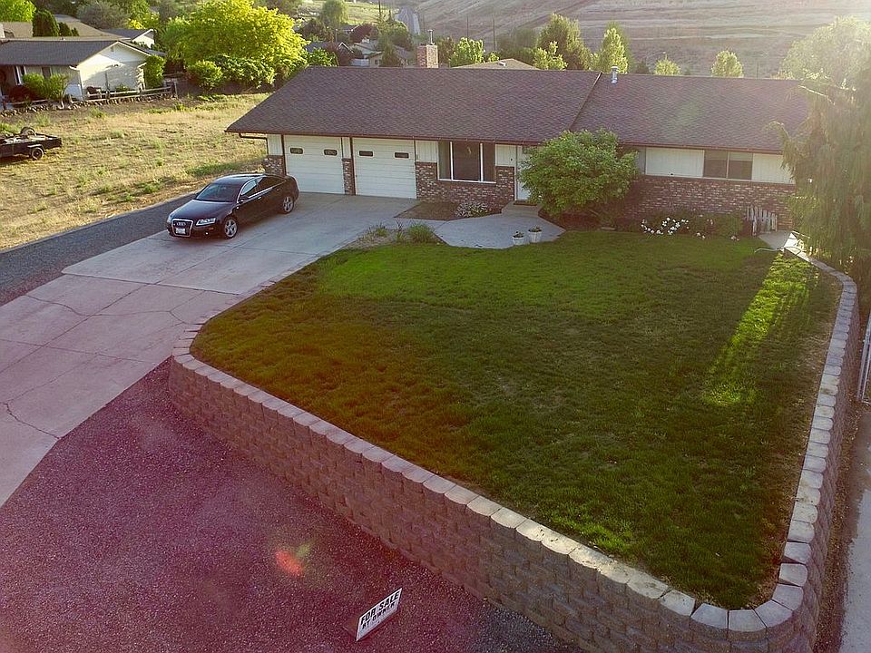 306 Hillcrest Dr, Selah, WA 98942 Zillow