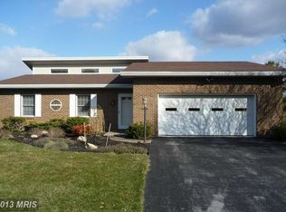 11505 Woodmark Ln, Waynesboro, PA 17268